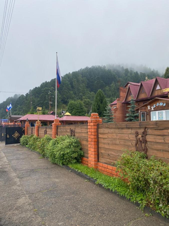 Mini-Hotel U Ozera Listvjanka Buitenkant foto